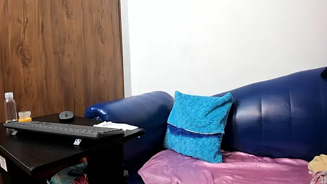 Mature Skinny online show from 10.25.25