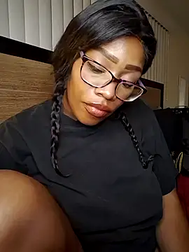 lollycoco online show from 12.19.25