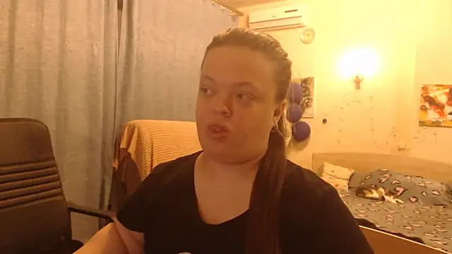 Snapshot of Janiffer_MiMi chatting on 01.12.25 Janiffer MiMi online show from 01.12.25