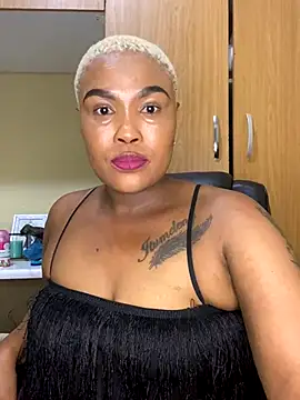 Snapshot of BADFATASS85 chatting on 12.16.25 BADFATASS85 online show from 12.16.25