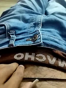 Snapshot of 8inch_monster chatting on 03.02.25 8inch monster online show from 03.02.25