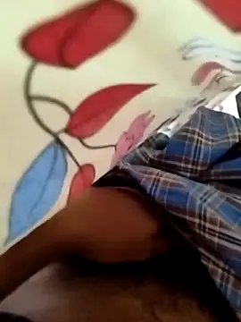 Snapshot of 8inch_monster chatting on 03.04.25 8inch monster online show from 03.04.25