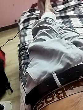 Snapshot of 8inch_monster chatting on 03.18.25 8inch monster online show from 03.18.25