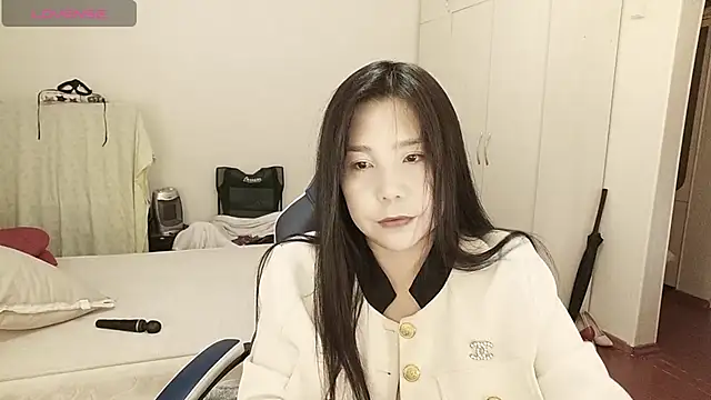 Snapshot of MissValday chatting on 03.02.26 MissValday online show from 03.02.26