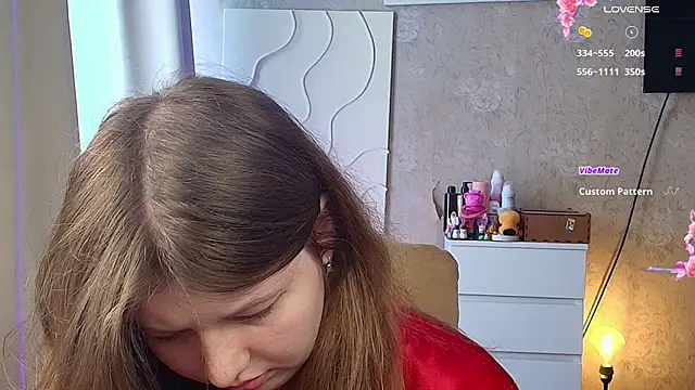 Snapshot of Vivian_cutie chatting on 06.06.26 Vivian cutie online show from 06.06.26