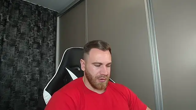 Snapshot of Thori92 chatting on 12.28.24 Thori92 online show from 12.28.24