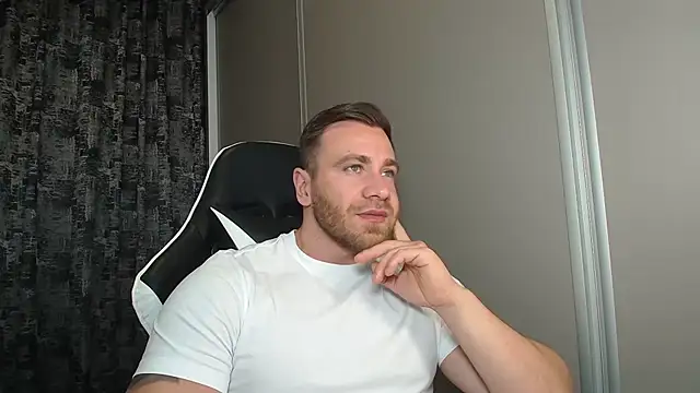Snapshot of Thori92 chatting on 06.03.26 Thori92 online show from 06.03.26