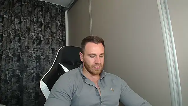 Snapshot of Thori92 chatting on 06.04.26 Thori92 online show from 06.04.26