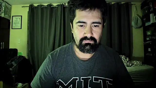 Snapshot of VonDoomdelToro chatting on 10.30.25 VonDoomdelToro online show from 10.30.25