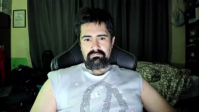 Snapshot of VonDoomdelToro chatting on 11.06.25 VonDoomdelToro online show from 11.06.25