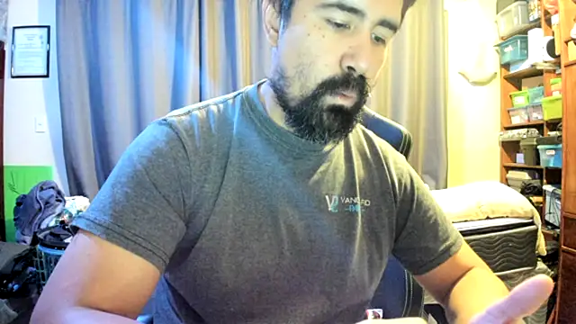 Snapshot of VonDoomdelToro chatting on 11.08.25 VonDoomdelToro online show from 11.08.25
