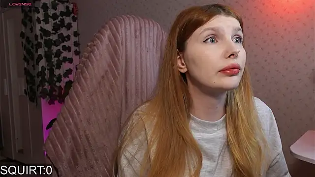Snapshot of _aleksa_ chatting on 02.17.25  aleksa  online show from 02.17.25