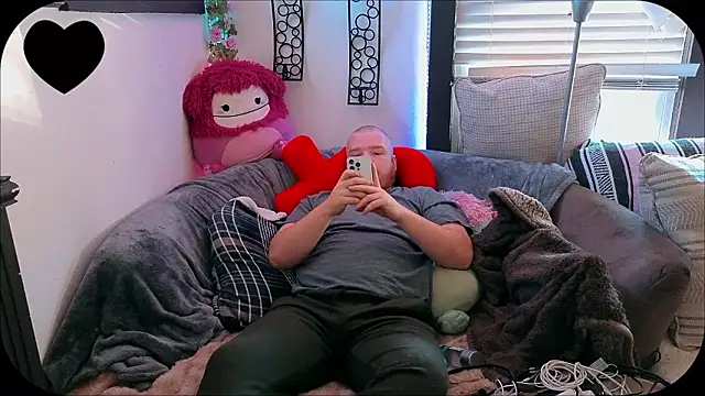 Snapshot of tokelahoman chatting on 02.15.26 tokelahoman online show from 02.15.26