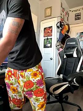 Snapshot of spideyzaddy chatting on 09.11.25 spideyzaddy online show from 09.11.25