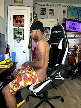 Snapshot of spideyzaddy chatting on 09.23.25 spideyzaddy online show from 09.23.25