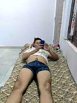 Snapshot of Lovingsol chatting on 11.26.25 Lovingsol online show from 11.26.25