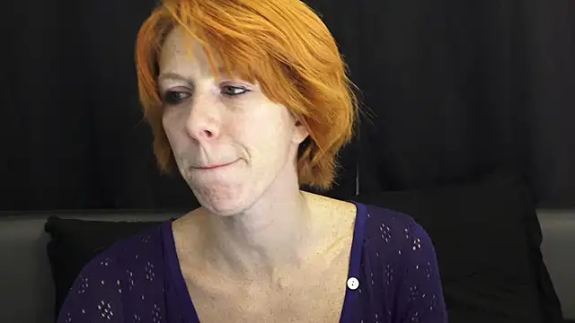 Snapshot of Mymiesexy chatting on 12.27.24 Mymiesexy online show from 12.27.24