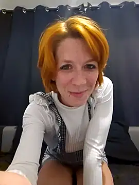 Snapshot of Mymiesexy chatting on 02.20.25 Mymiesexy online show from 02.20.25
