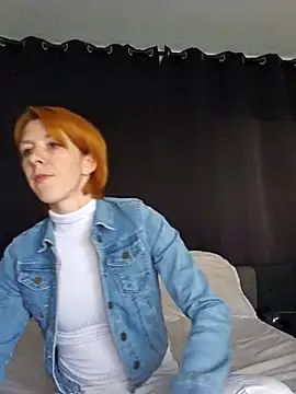 Snapshot of Mymiesexy chatting on 03.17.25 Mymiesexy online show from 03.17.25