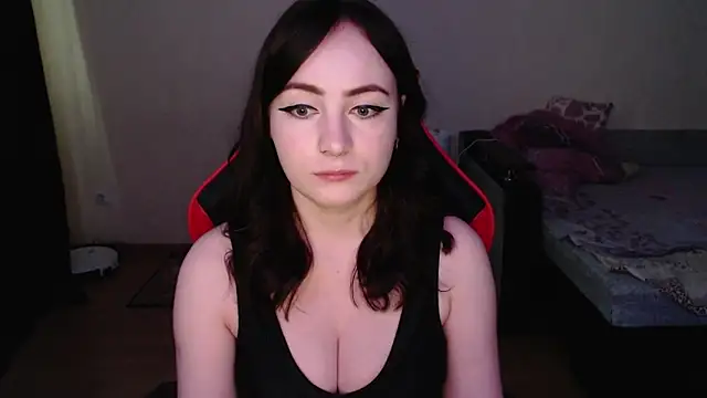 Laralianna online show from 11.27.25