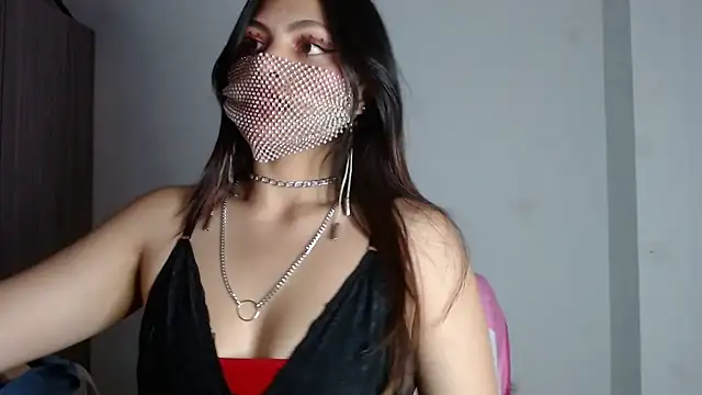 Snapshot of darika__ chatting on 02.10.25 darika   online show from 02.10.25