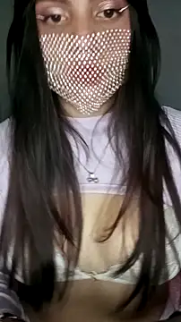 Snapshot of darika__ chatting on 10.07.25 darika   online show from 10.07.25
