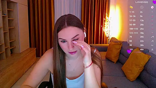  Mia Adams online show from 11.11.25