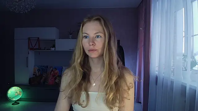 Cuddle Cat online show from 11.30.25