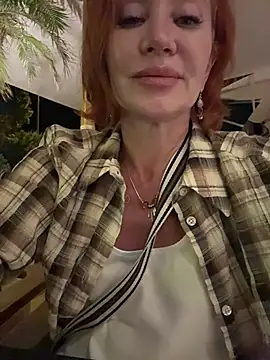 Snapshot of Jullia_Moor chatting on 06.06.26 Jullia Moor online show from 06.06.26