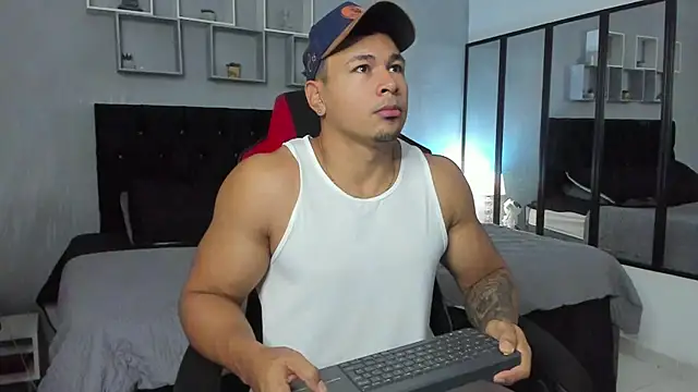 tyler hank01 online show from 10.11.25