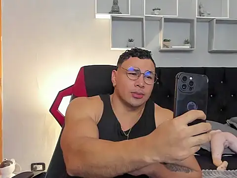 tyler hank01 online show from 04.16.26