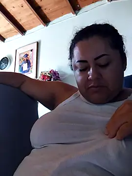 Snapshot of Monseratte21 chatting on 10.31.25 Monseratte21 online show from 10.31.25