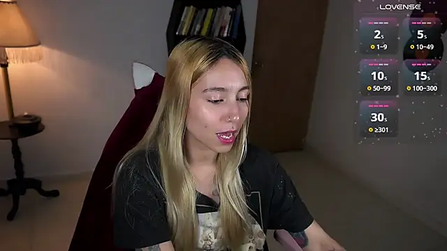 Saucy Jenn online show from 11.09.25