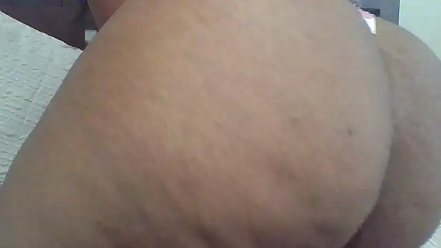 Snapshot of MsJuicy chatting on 09.27.25 MsJuicy online show from 09.27.25