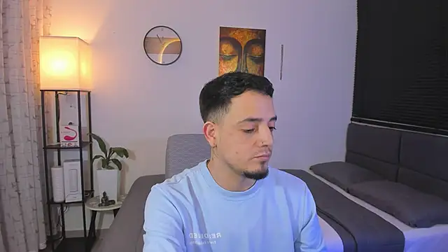 Snapshot of alejandro_calderon1 chatting on 06.17.26 alejandro calderon1 online show from 06.17.26