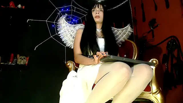 amy-mistress online show from 10.27.25