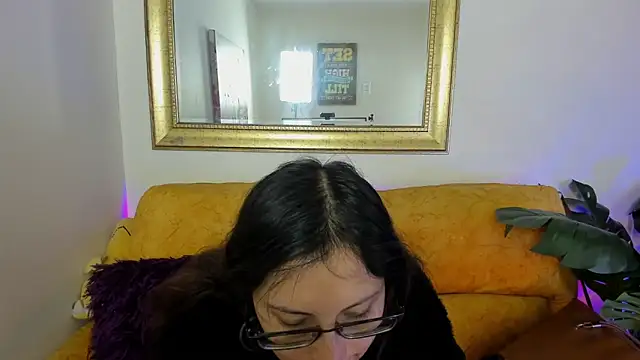 Snapshot of Kyomi_chang chatting on 04.18.26 Kyomi chang online show from 04.18.26