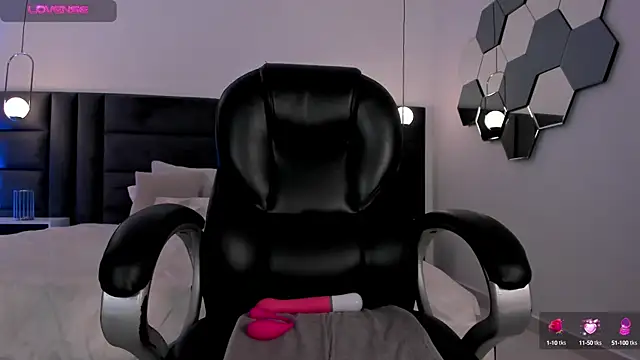 Snapshot of JennaOlsonX chatting on 02.02.25 JennaOlsonX online show from 02.02.25