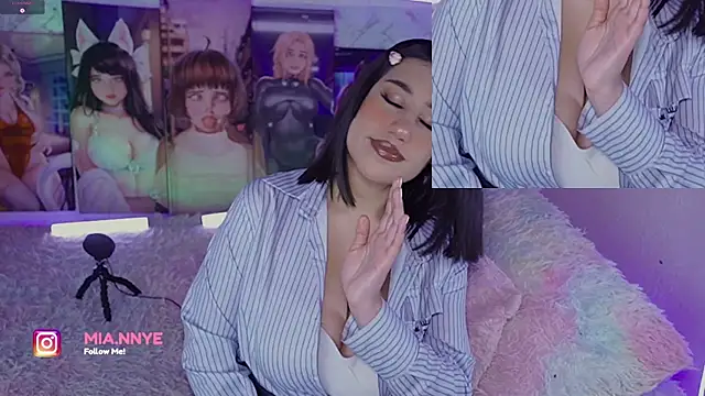 MiaMammie online show from 12.16.24