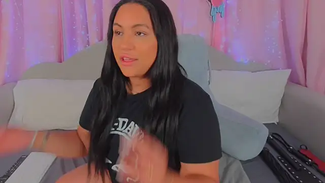 MeghanXO online show from 09.23.25