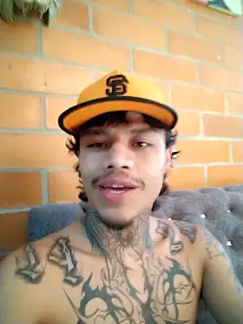 Snapshot of matew_rodriguez8 chatting on 02.26.26 matew rodriguez8 online show from 02.26.26