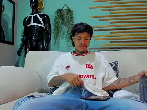 Snapshot of matew_rodriguez8 chatting on 02.28.26 matew rodriguez8 online show from 02.28.26