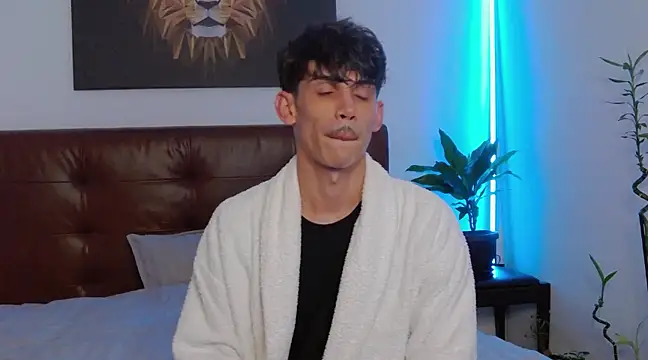 Snapshot of DanielCrush1 chatting on 02.20.25 DanielCrush1 online show from 02.20.25