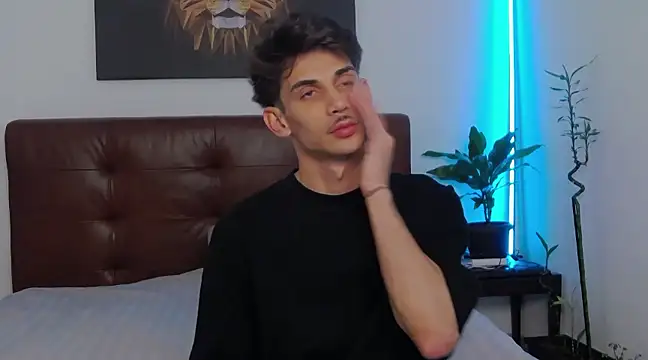 Snapshot of DanielCrush1 chatting on 03.16.25 DanielCrush1 online show from 03.16.25