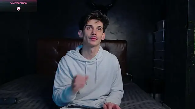 Snapshot of DanielCrush1 chatting on 01.13.26 DanielCrush1 online show from 01.13.26