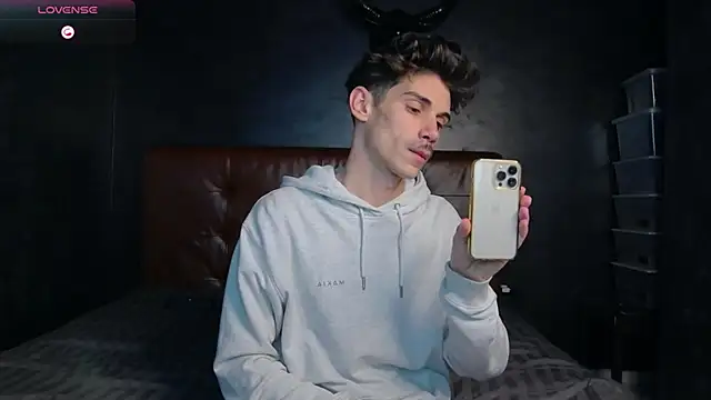 Snapshot of DanielCrush1 chatting on 01.15.26 DanielCrush1 online show from 01.15.26