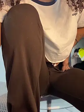 stormyy  online show from 10.07.25