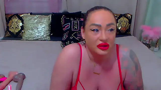 Snapshot of BustyVicky chatting on 12.06.24 BustyVicky online show from 12.06.24