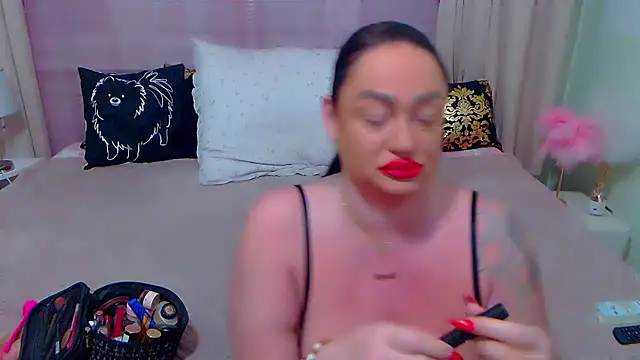 Snapshot of BustyVicky chatting on 01.26.25 BustyVicky online show from 01.26.25