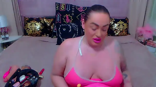 Snapshot of BustyVicky chatting on 03.13.25 BustyVicky online show from 03.13.25